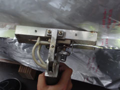 圧着器による密封