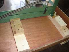 輸出貨物の根止め作業