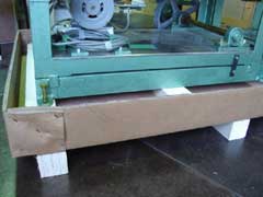 輸出貨物の根止め作業